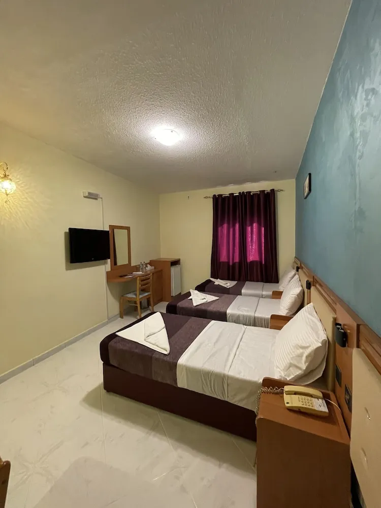 Deluxe Dört Kişilik Oda