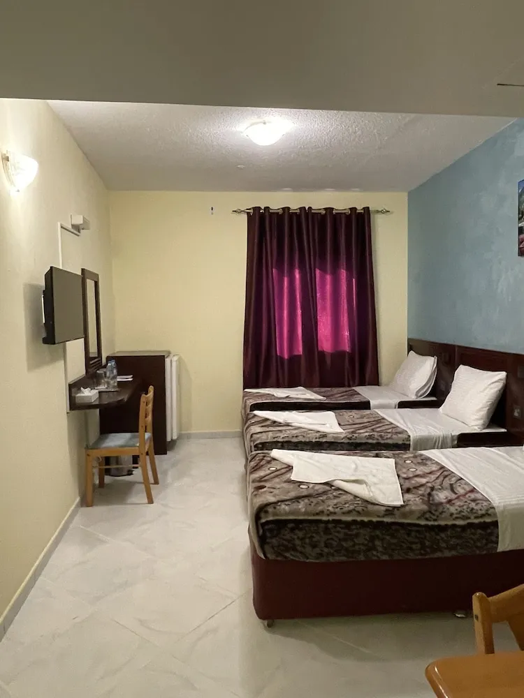 Deluxe Dört Kişilik Oda