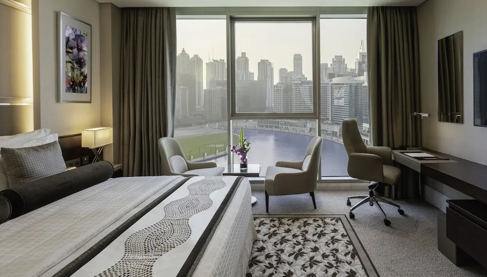 Superior Oda, 1 En Büyük (King) Boy Yatak, Sigara İçilmez, Kanal Manzaralı