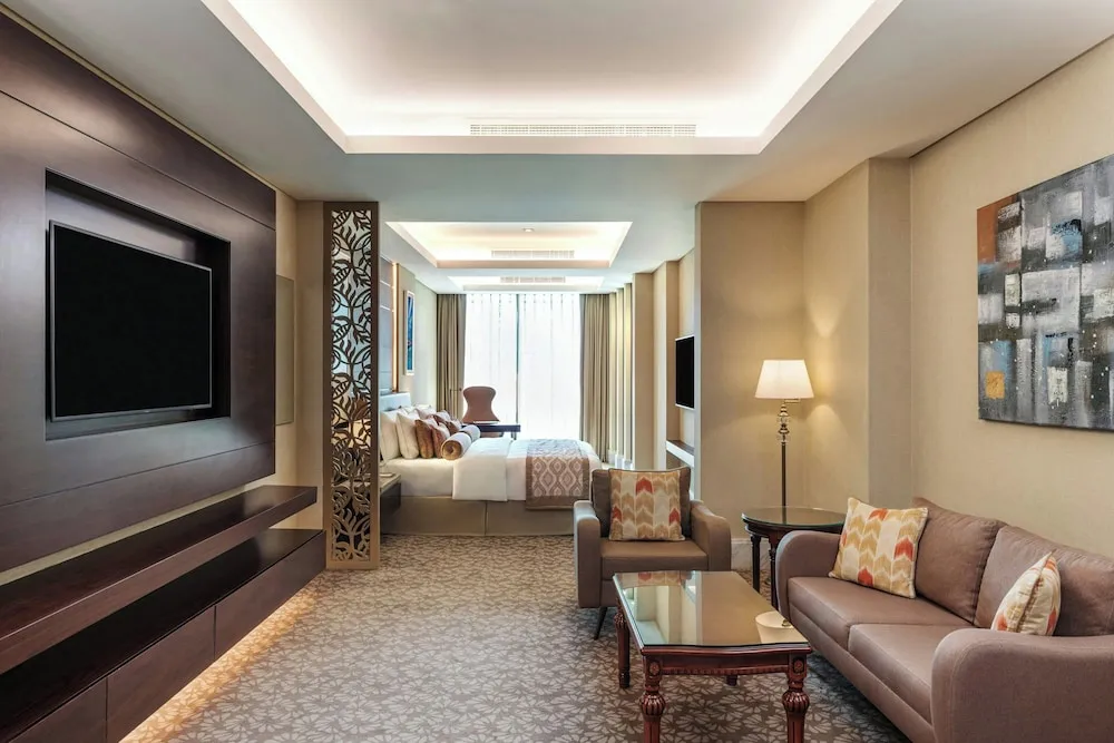 Junior Süit, 1 En Büyük (King) Boy Yatak, Koy Manzaralı