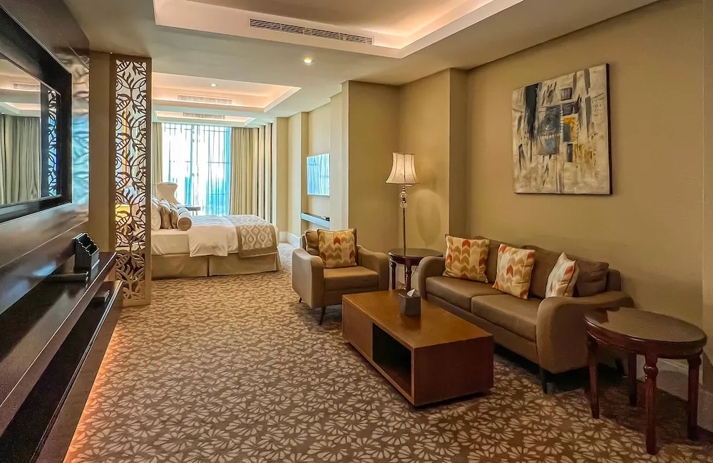 Junior Süit, 1 En Büyük (King) Boy Yatak, Koy Manzaralı