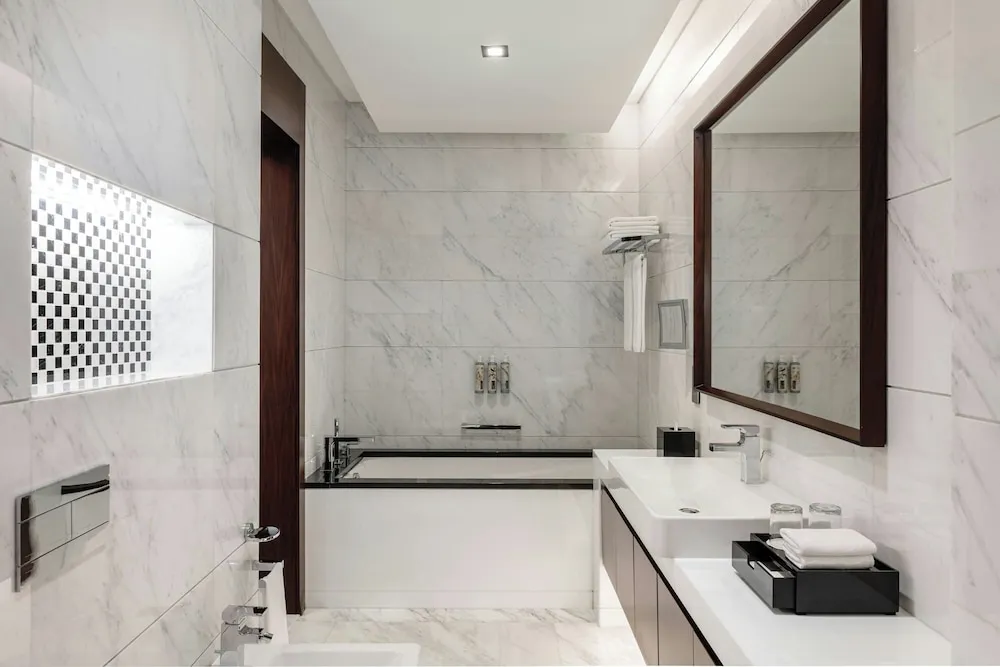 Club Süit, 1 En Büyük (King) Boy Yatak, Koy Manzaralı