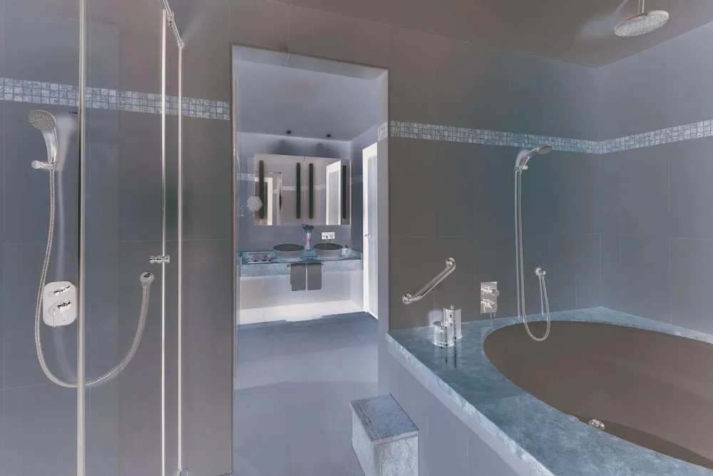 Executive Süit (AVANI)