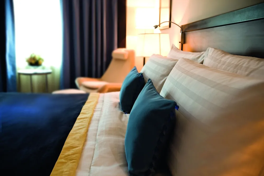 Executive Oda (AVANI)