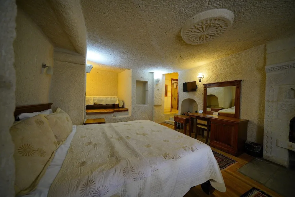 Comfort Üç Kişilik Oda, Avlu Manzaralı