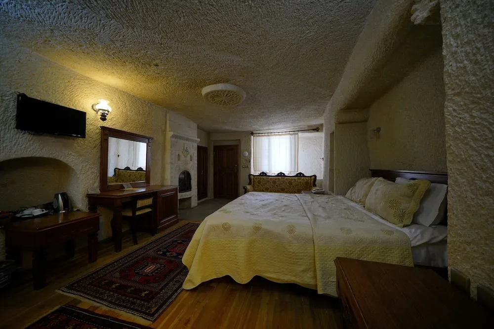 Comfort Üç Kişilik Oda, Avlu Manzaralı