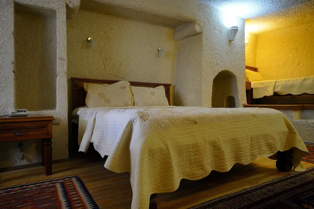 Comfort Üç Kişilik Oda, Avlu Manzaralı