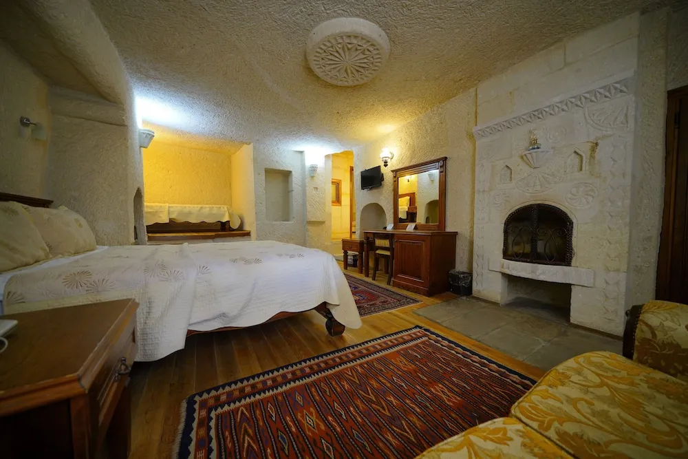 Comfort Üç Kişilik Oda, Avlu Manzaralı