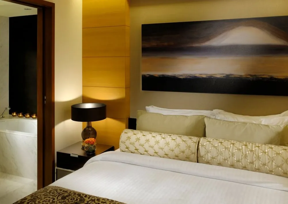 Deluxe Studio Suite