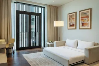 La Ville Hotel & Suites CITY WALK, Dubai, Autograph Collection