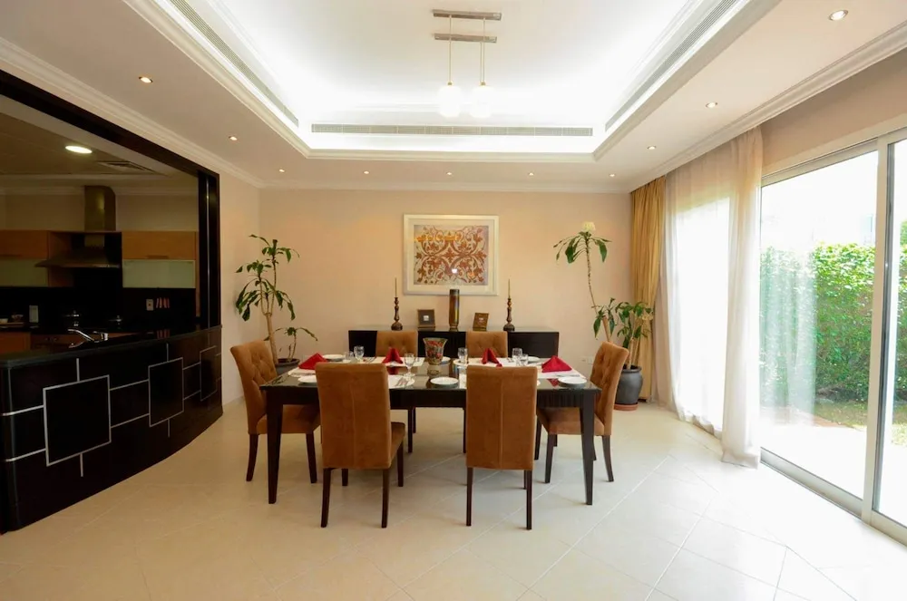 Family Villa, 4 Yatak Odası, Bahçe Manzaralı, Havuz Kenarı