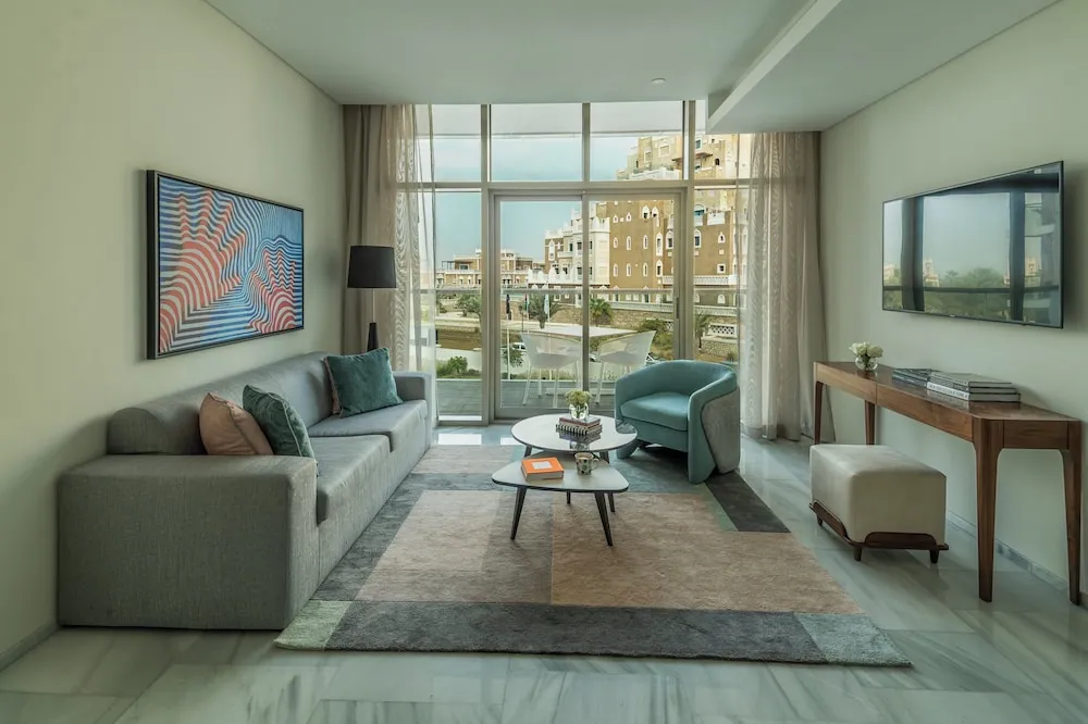 Süit, 1 Yatak Odası, Engellilere Uygun, Balkon (Dining, Kitchen)