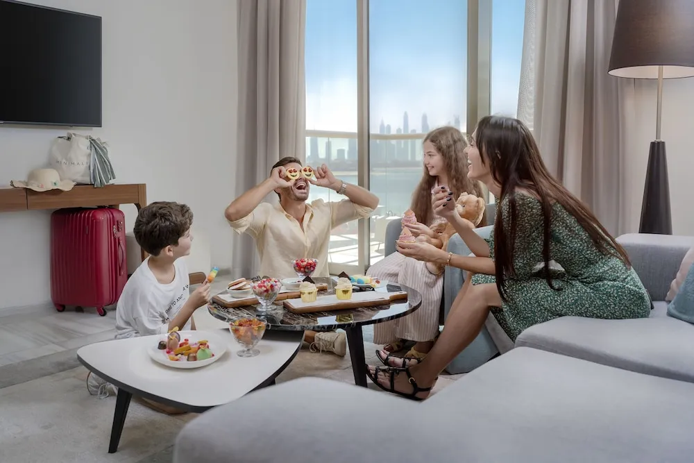 Süit, 1 Yatak Odası, Balkon, Deniz Manzaralı (Dining, Kitchen, Palm)