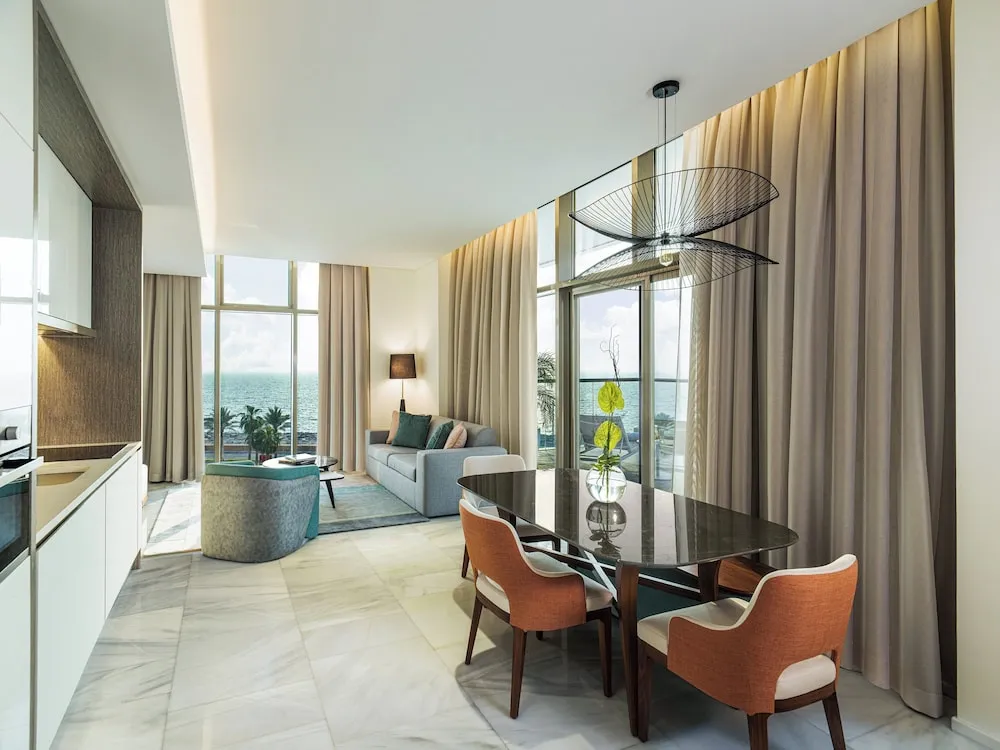 Süit, 1 Yatak Odası, Balkon, Deniz Manzaralı (Dining, Kitchen, Palm)