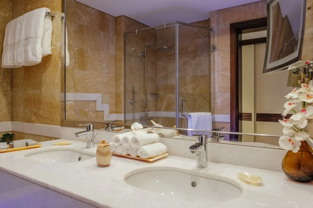 Deluxe İki Ayrı Yataklı Oda, Marina Manzaralı
