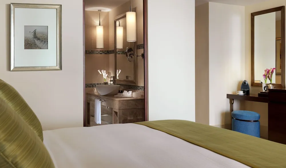Fairmont Serenity Room, with Balcony, Spa Access