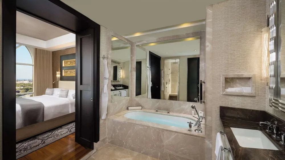Grand Deluxe room