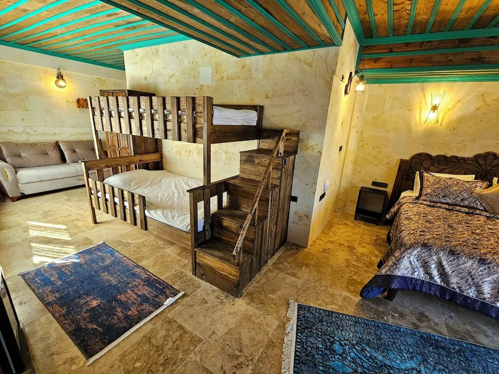 Family Oda, Veranda, Avlu Manzaralı