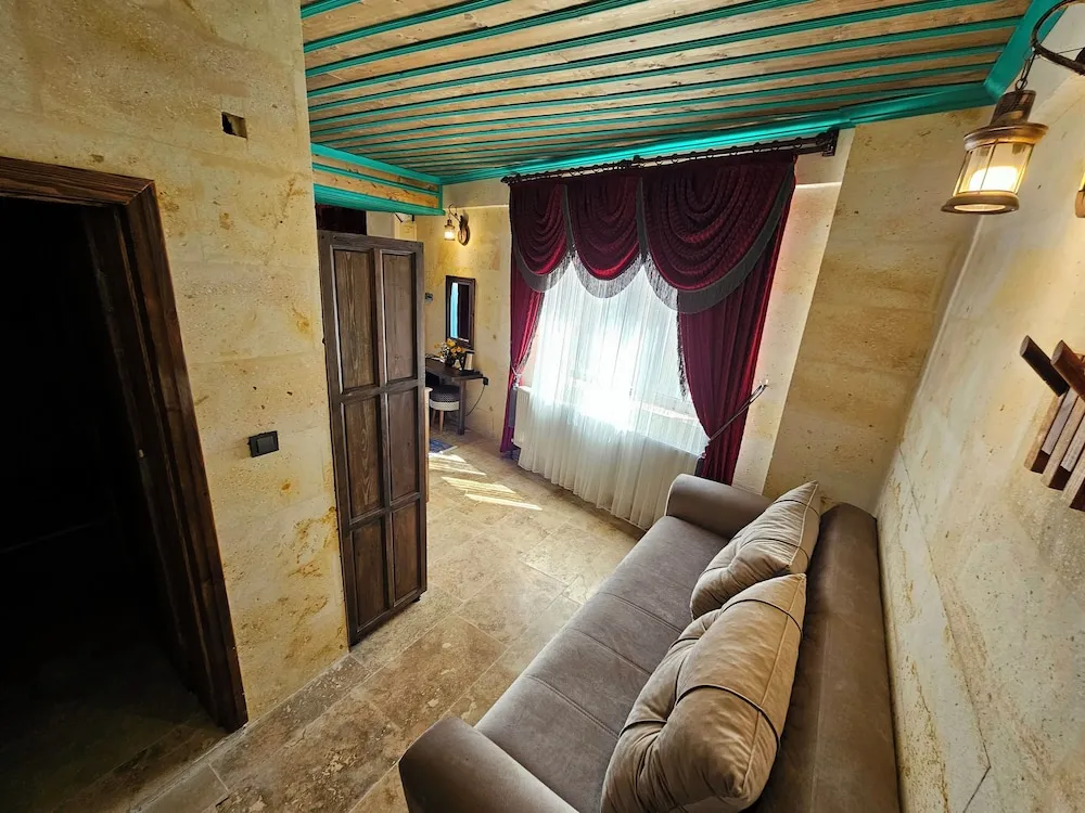 Family Oda, Veranda, Avlu Manzaralı