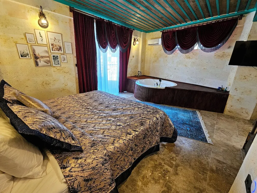 Family Oda, Veranda, Avlu Manzaralı