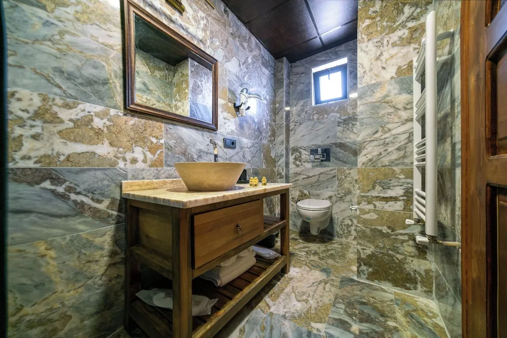 Superior Jacuzzi Room