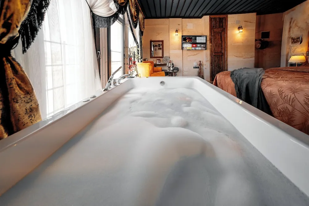 Jacuzzi Deluxe