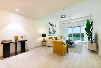 Maison Privee - Millennium Executive Tower