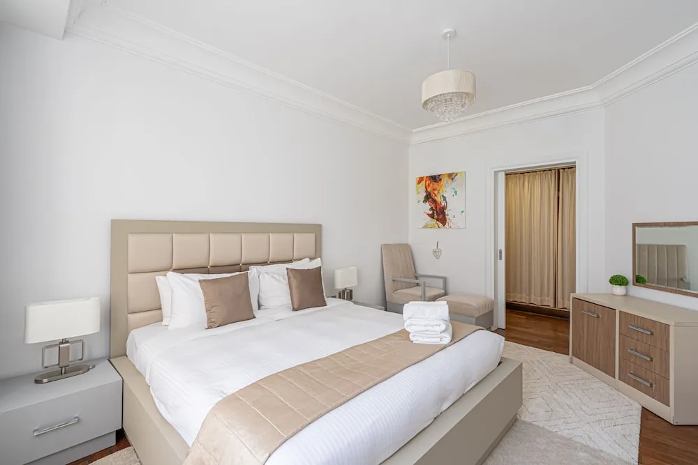 Luxury Apart Daire, 1 En Büyük (King) Boy Yatak ve Çekyat, Sigara İçilmez