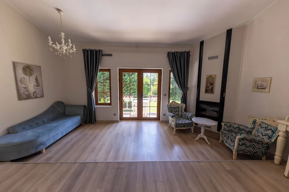 Premium Room with King Size Bed, Garden View