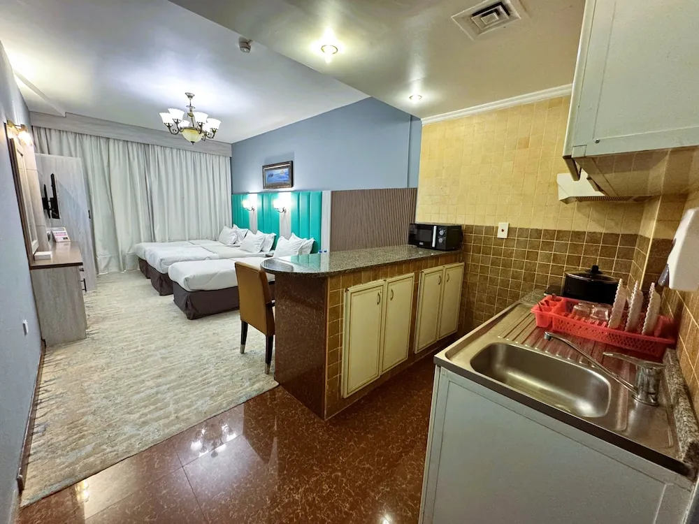 Triple Studio Apartment