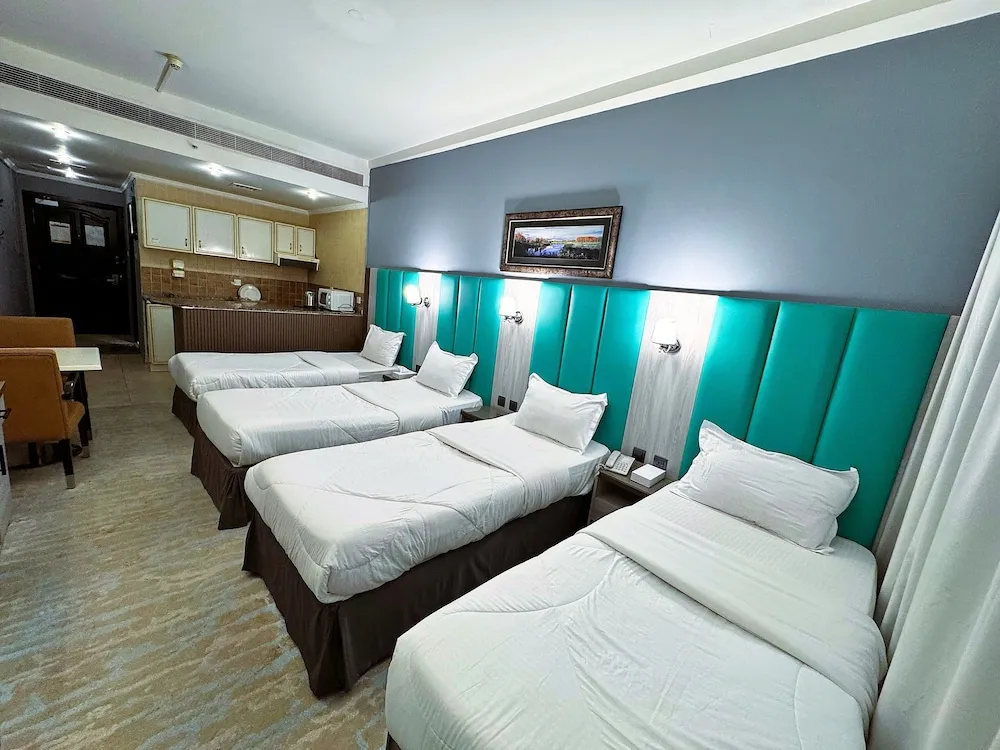 Quadruple Studio Apartment