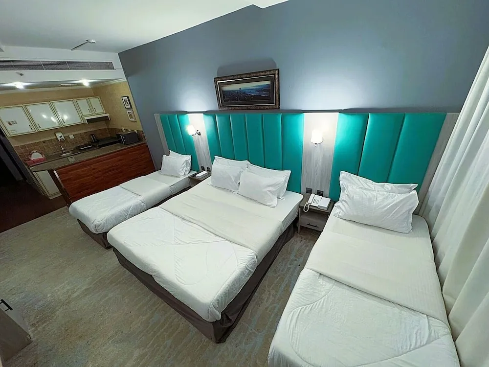 Quadruple Studio Apartment