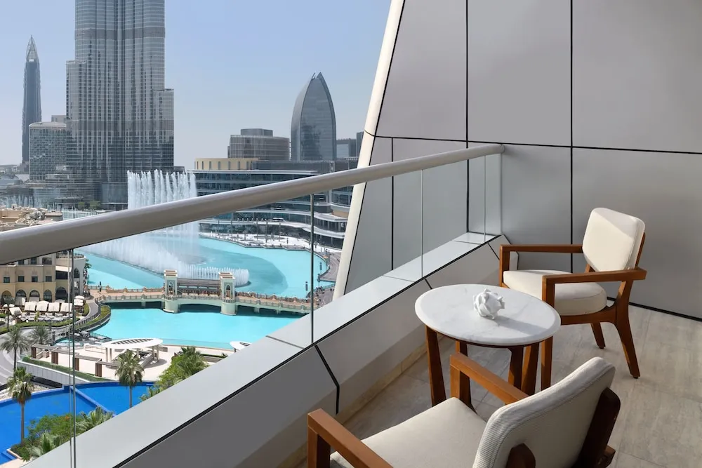 Premier Fountain View Room