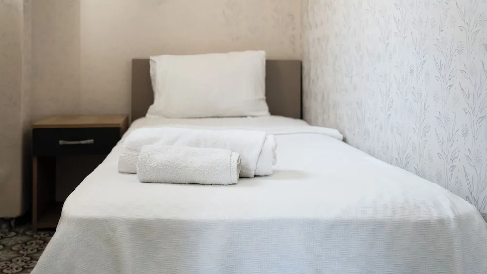 Standard Üç Kişilik Oda, Balkon, Bahçe Manzaralı