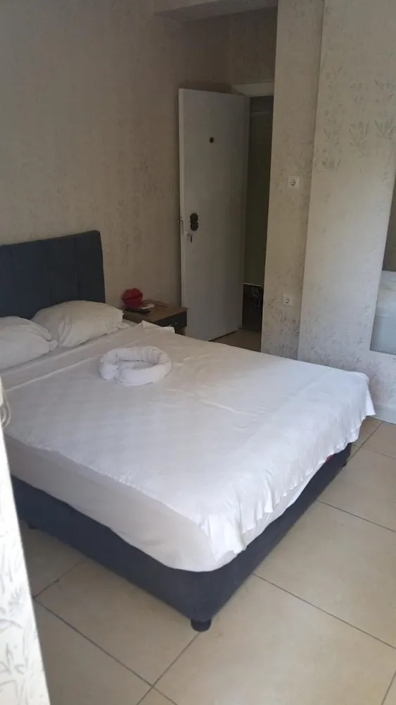 Standard Oda, Balkon, Bahçe Manzaralı