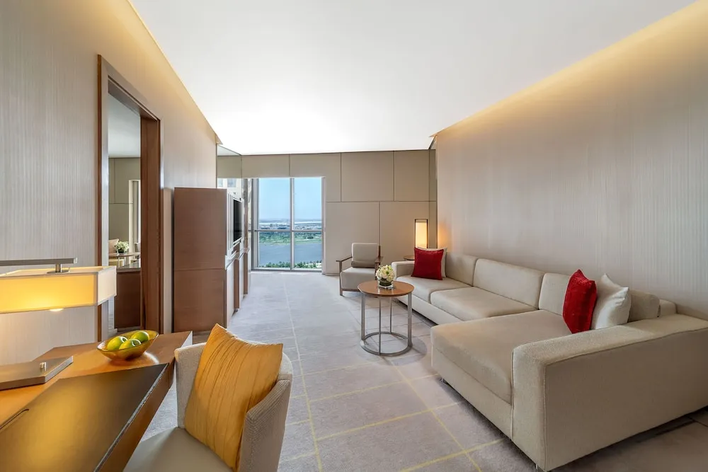Emiri Suite