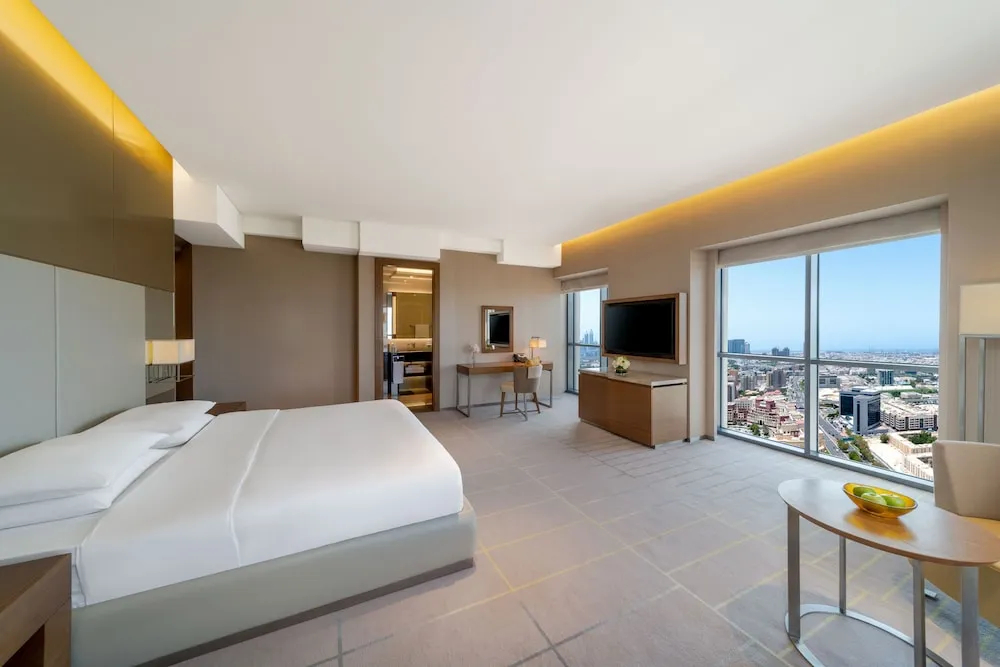 Deluxe Oda (Free Breakfast & Lounge Access)