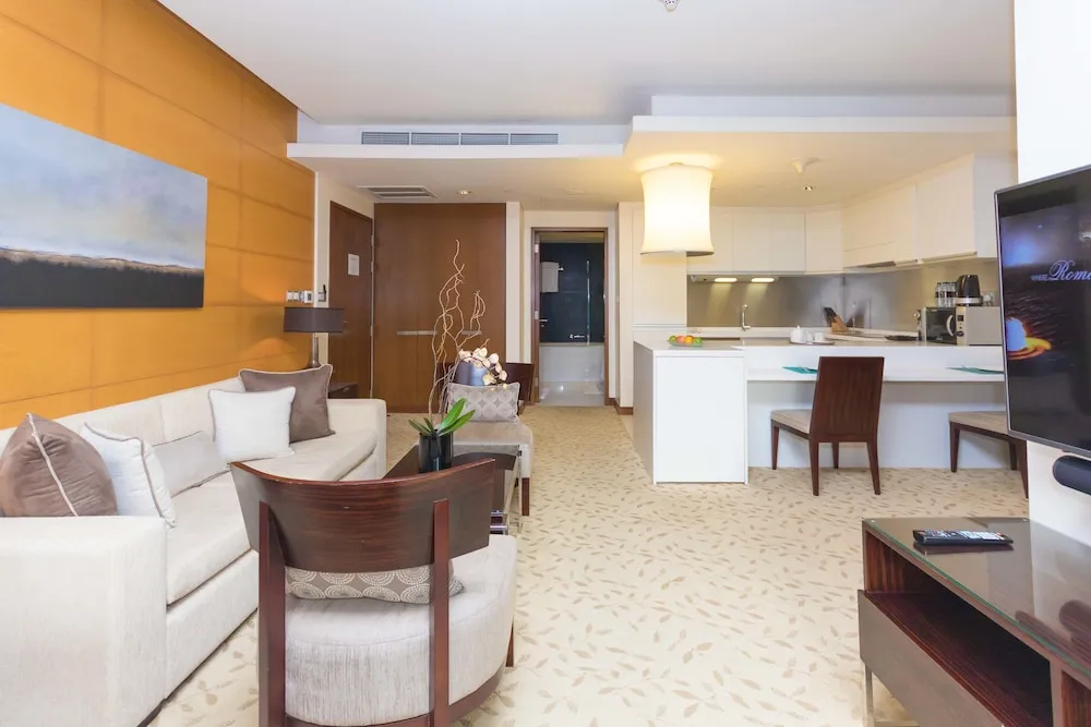 King Studio Apartment