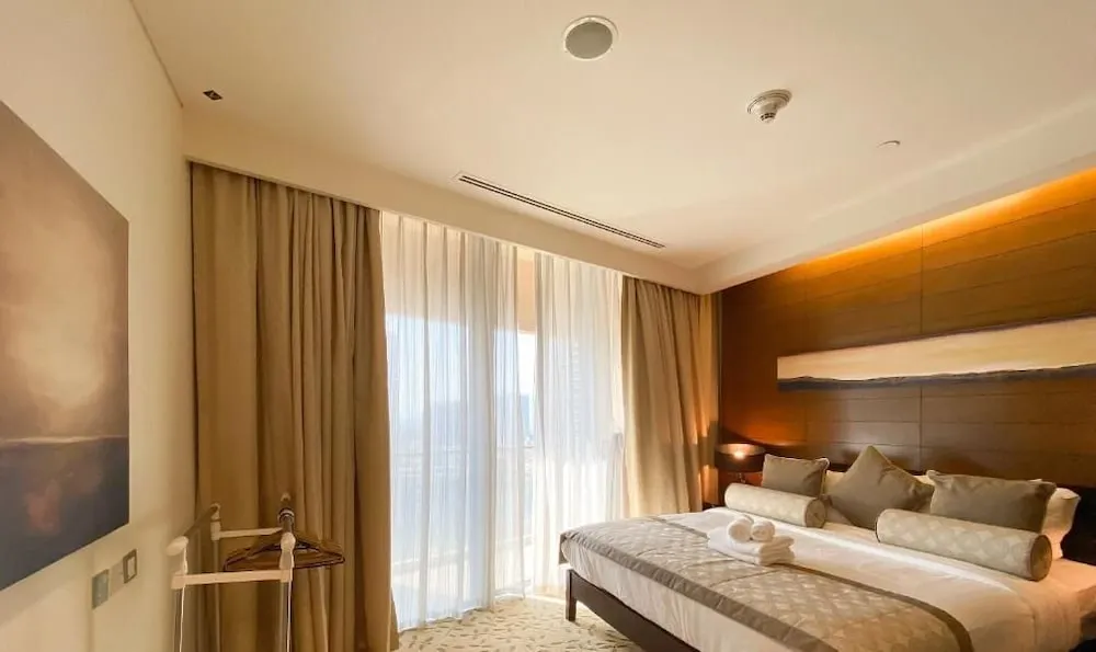 Three Bedrooms Full Fountains and Burj View