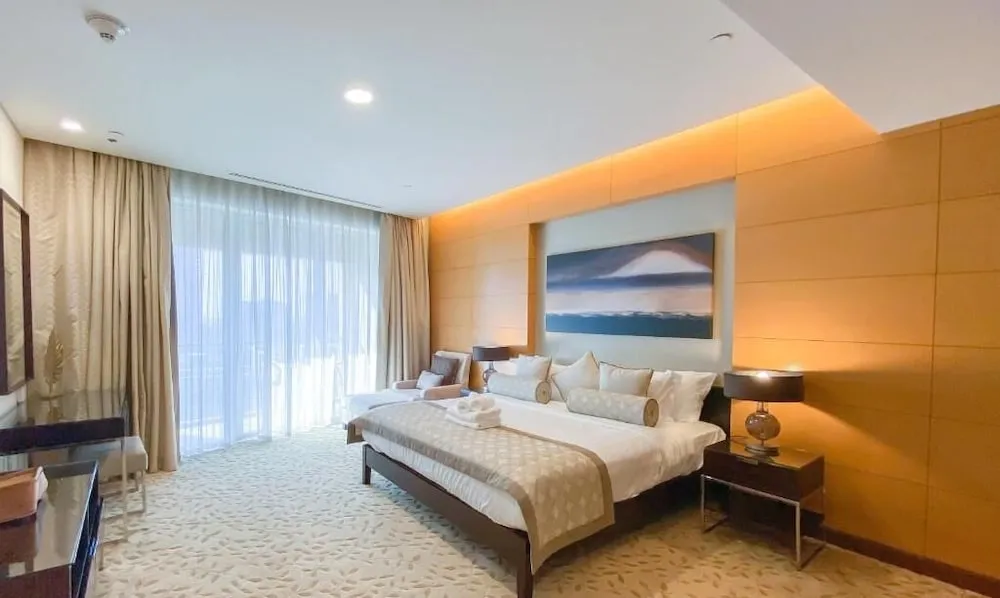 Three Bedrooms Full Fountains and Burj View