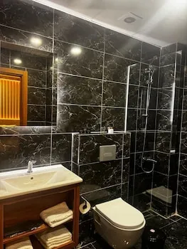 Royal Escape Hotel