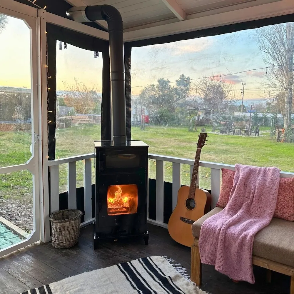 Romantic Karavan, Bahçe Manzaralı