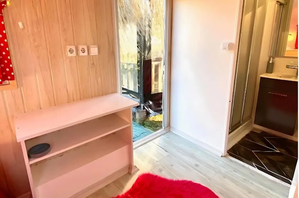 Romantic Karavan, Bahçe Manzaralı