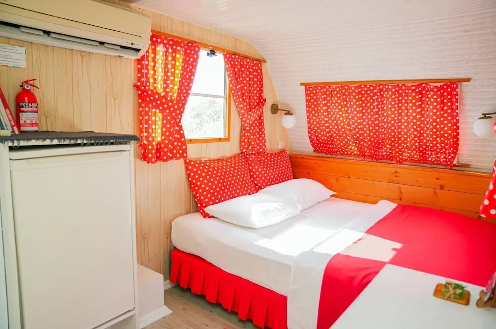 Romantic Karavan, Bahçe Manzaralı