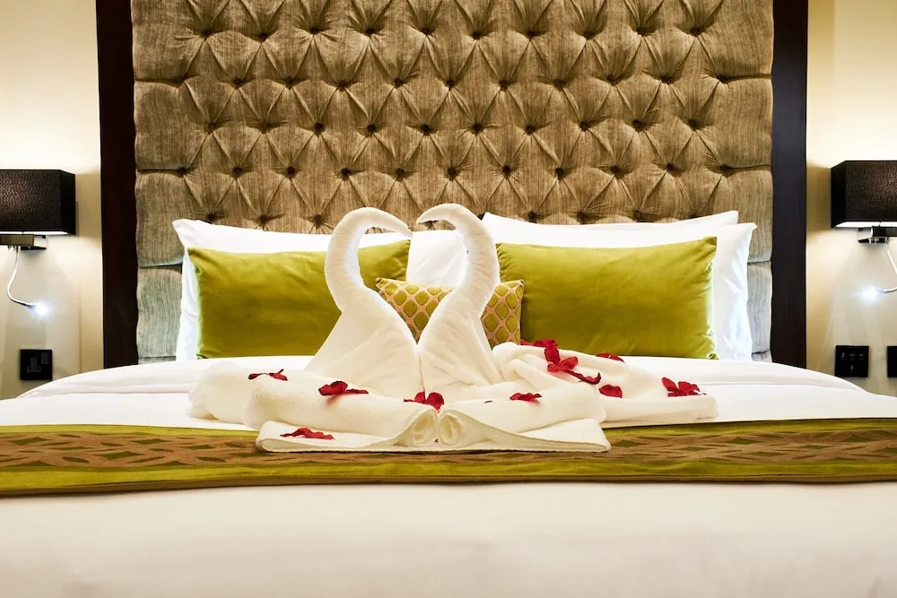 One Bedroom - Creek View