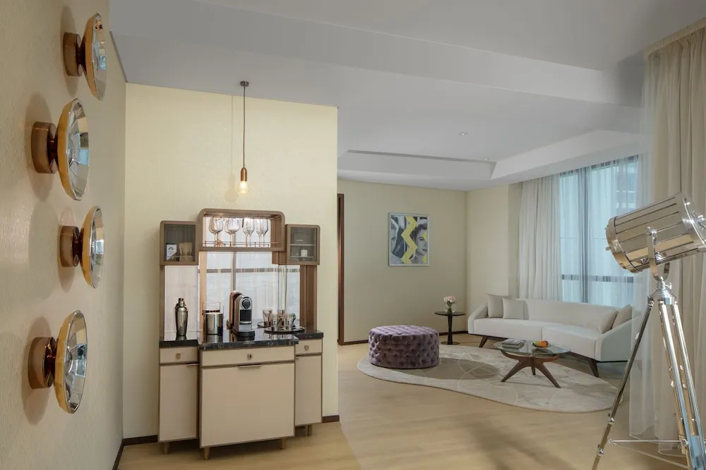 Carole Suite