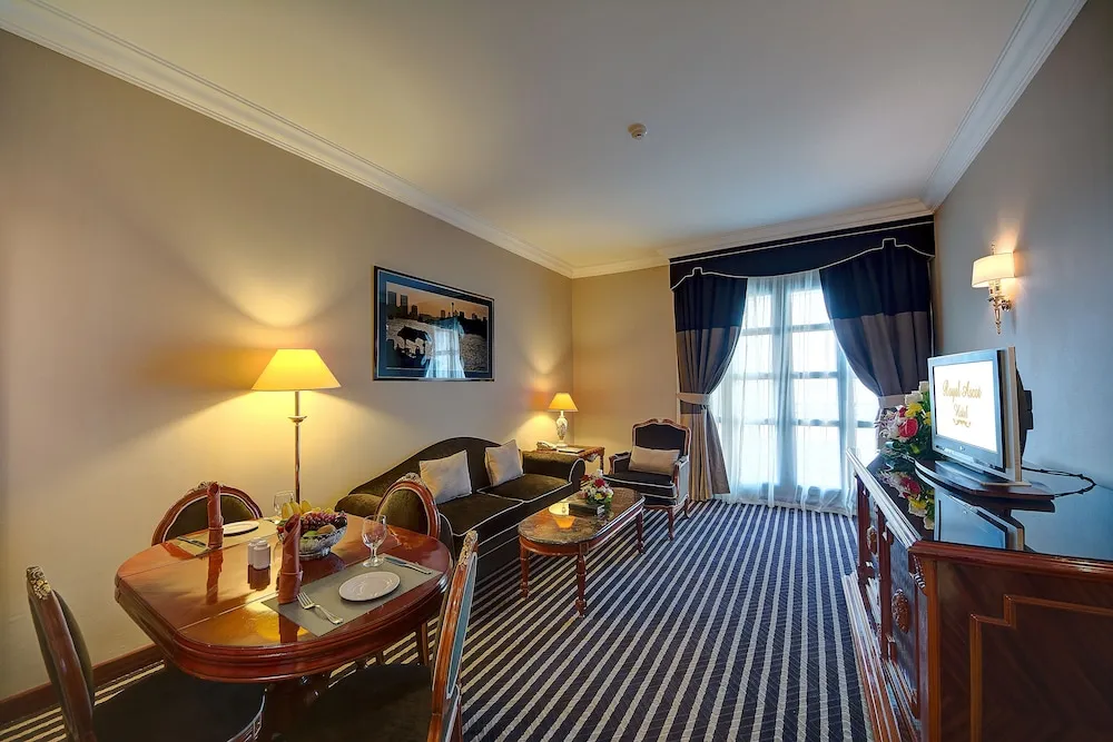 Balmoral Suite