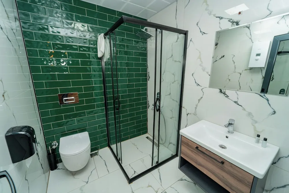 King Suite 103 with Garden