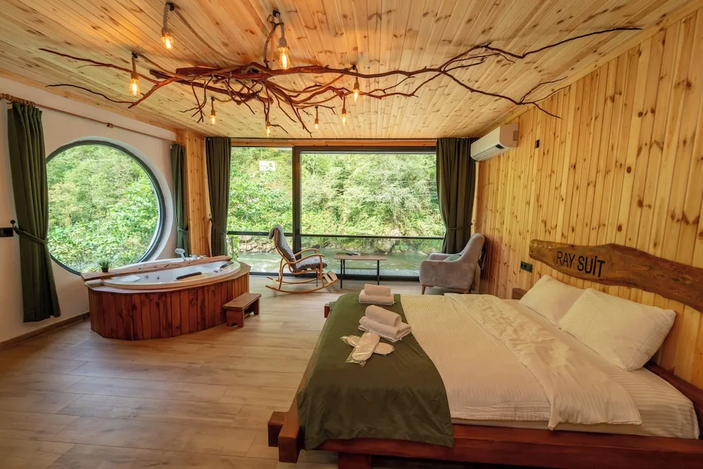 King Suite 203, River View
