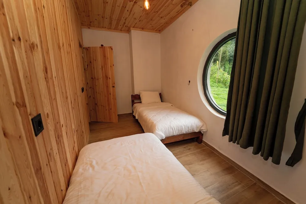 King Suite 203, River View
